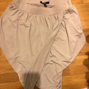 BCBG sexy taupe knit skirt